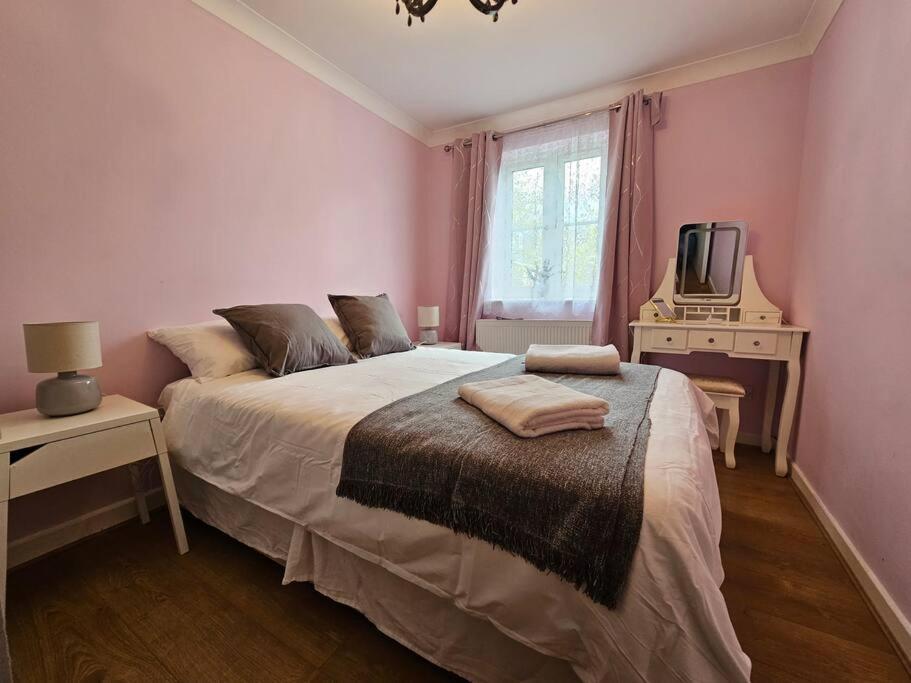 Lovely Flat Close To Shepherd'S Bush Appartement Londen Buitenkant foto