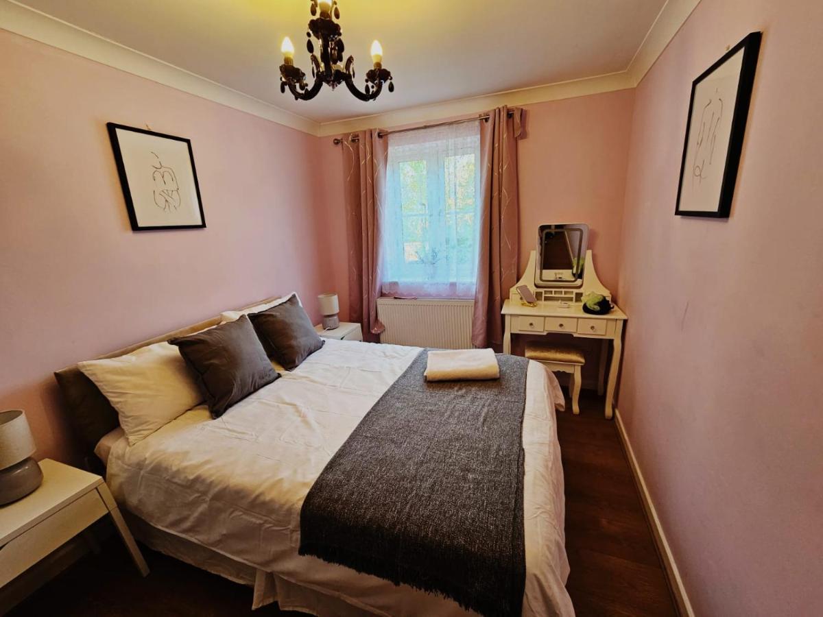 Lovely Flat Close To Shepherd'S Bush Appartement Londen Buitenkant foto